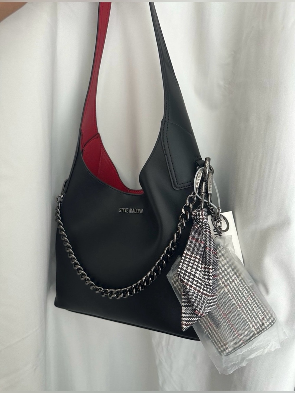 Steve Madden BWesly Black Hobo Shoulder Bag with Red Interior & Wallet NWT